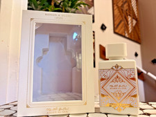 SUPER LOW PRICE - Lattafa Unisex Bade'e Al Oud Honor & Glory/EDP Spray/3.4 oz