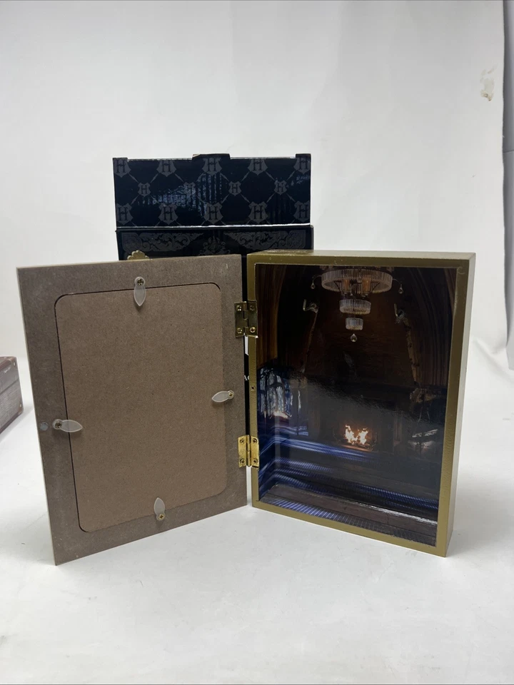 Harry Potter Ariana Dumbledore Secret Compartment Picture Frame - Image 2 of 3