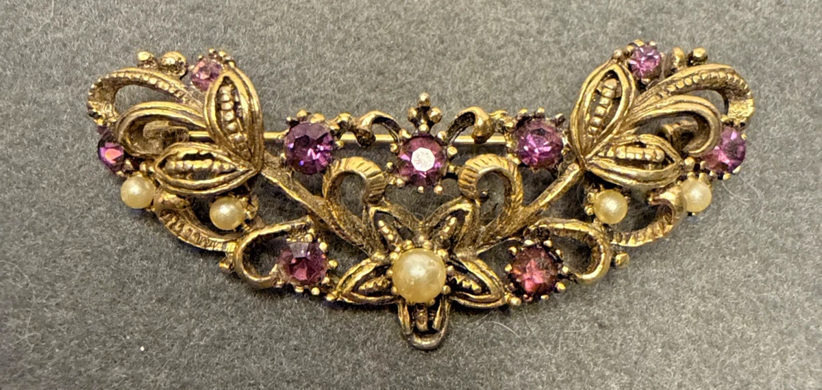 25+ Star Vintage & Antique Fashion Brooches & Pins Signed for sale