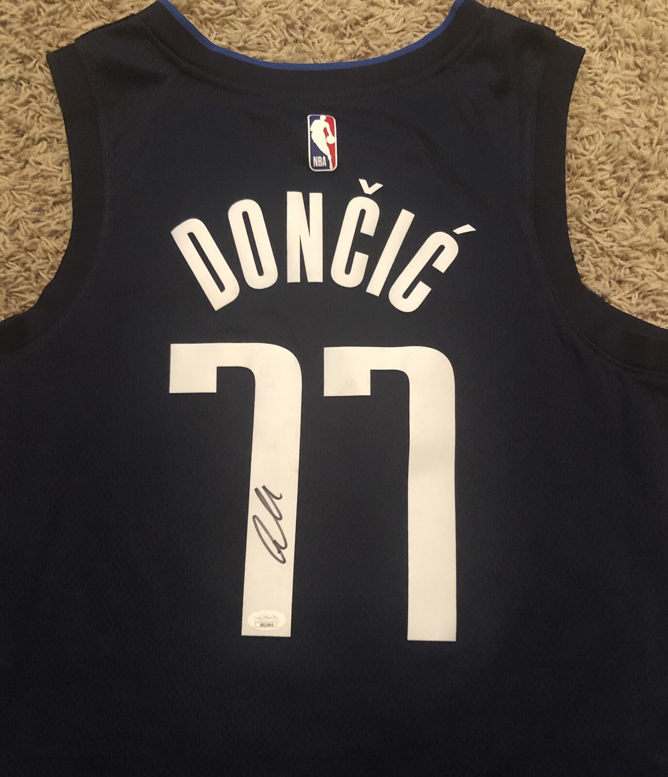 LUKA DONCIC Autographed Signed Dallas Mavericks NBA BASKETBALL SWINGMAN JERSEY PROOF JSA COA 