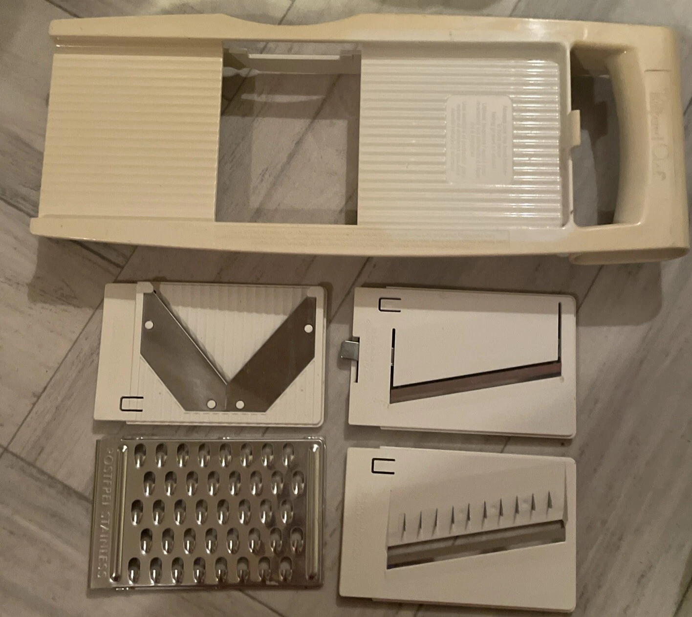 THE PAMPERED CHEF ULTIMATE SLICE & GRATE MANDOLIN #1085