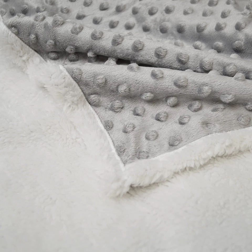 Manta Sherpa de chenilla suave celestial para niños pequeños, cálida y acogedora, gris, 36" x 48"... Foto 4 de 4