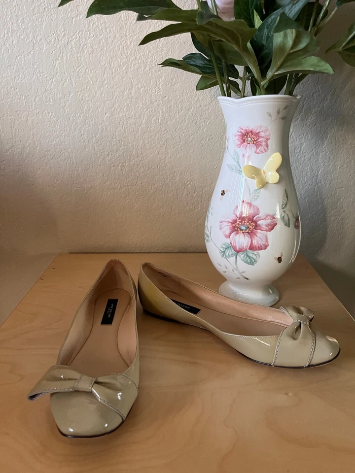 Zapato de vestir cómodo de charol con moño de ballet de tacón bajo Ann Taylor talla 7 Foto 3 de 4