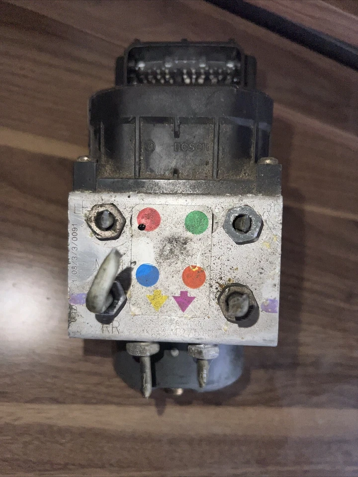 Conjunto de bomba de freno antibloqueo Pontiac Grand Prix 2000-2003 OEM Foto 3 de 4