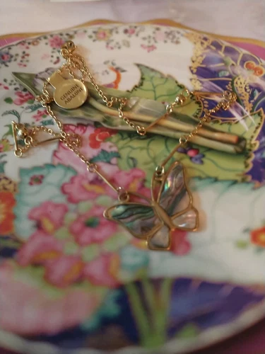 Vintage Abalone inlaid Butterfly gold tone necklace costume jewelry winged bug