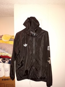 corta vento yeezy adidas