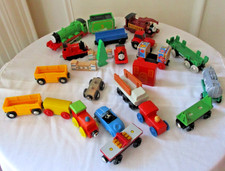 Mixed lot of 20 Thomas and Brio train pieces