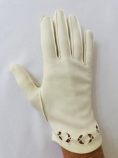 Vintage HANDMADE Snug-Fitting Gloves SMALL Eyelet Embroidery CREAM