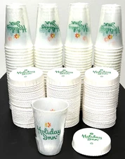NICE!!! ⭐LOT OF 50⭐ OLD LOGO VINTAGE HOLIDAY INN CUPS and FREE CAPS (SALE PRICE)