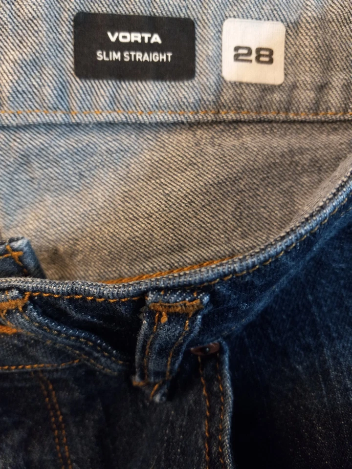 Volcon Men's VORTA Slim/Straight Designer Blue Jeans  Measures 28 x 26 - Image 4 of 4