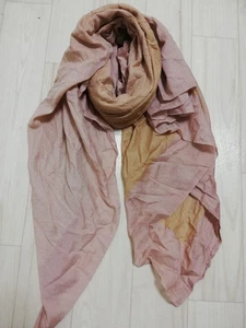Étole GUCCI coton dégradé rose 63 po x 51 en unisexe fabriquée en Italie