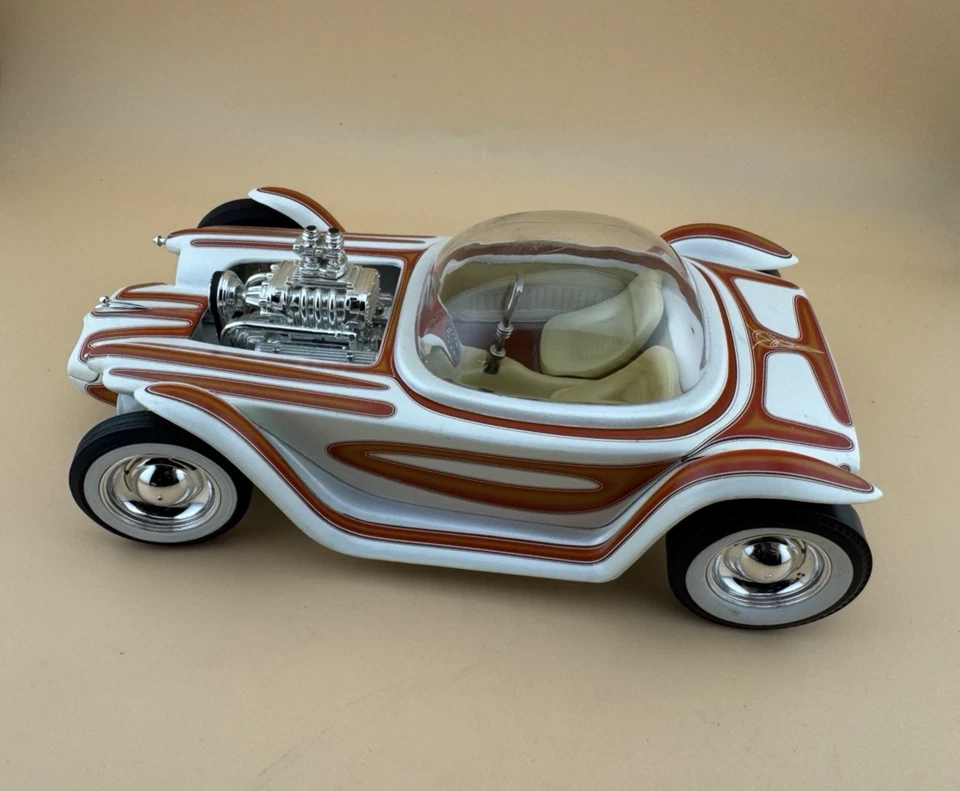 2001 Hot Wheels Beatnik Bandit Ed Roth 1/18 Diecast Perfect Condition - Image 3 of 4