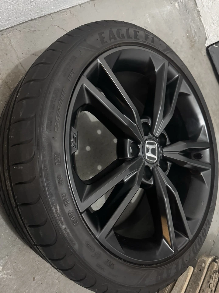 OEM 2025 HONDA CIVIC SI WHEELS 4 Tires 4 Wheels 5x114 18INCH - Image 2 of 4