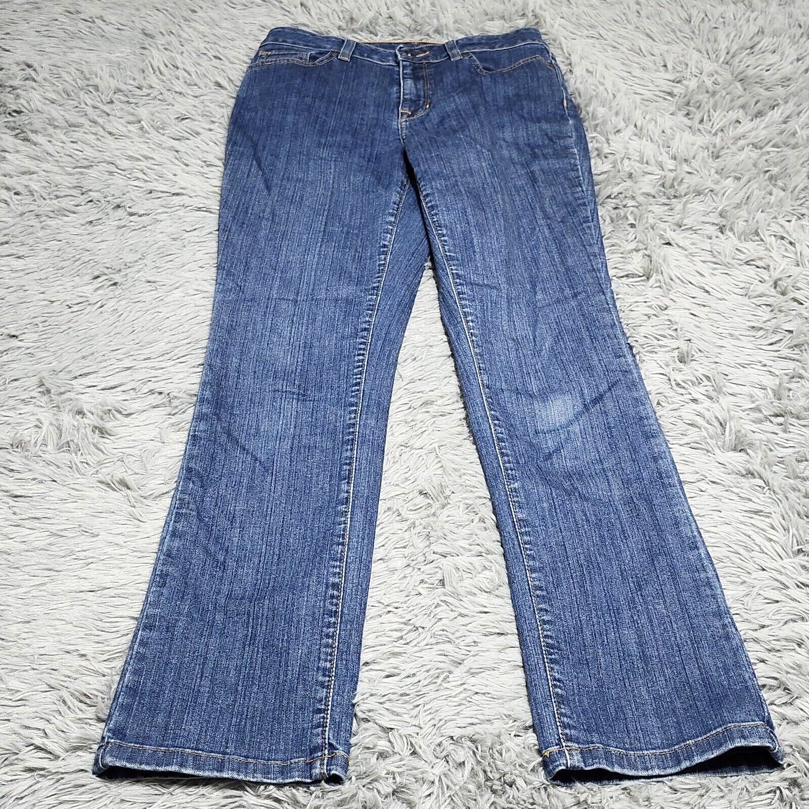 LL Bean Jeans Womens Sz 4 Regular Measures 28X30 Classic Fit Denim Straight Leg