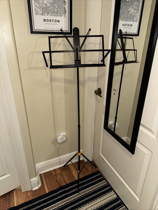 Hercules Stands BS100B Compact Music Stand Great Quality Very Nice