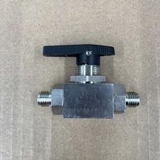 HAM-LET Ball Valve H6800SSL1/4CSS - New in Box 316 Stainless 1/4” 0.25” Hamlet