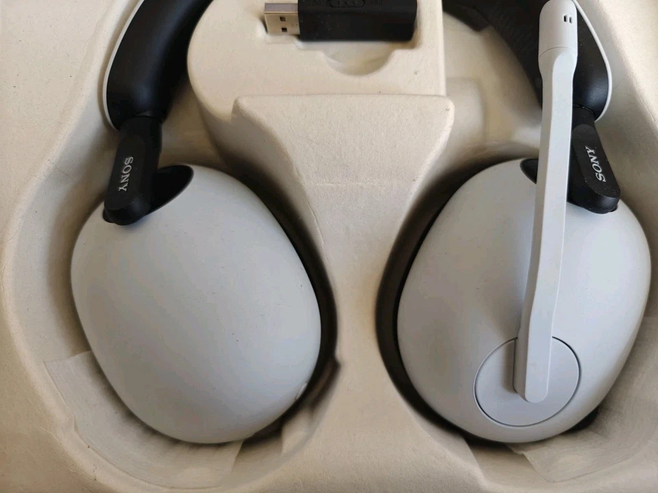 Sony INZONE H7 Wireless Gaming Headset Compatible with PS5, PC With Dongle.. Box - Image 3 of 4