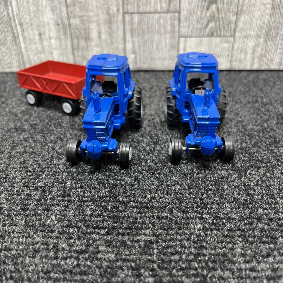 Lote de 2TOOTSIE TOY Tractor de Granja Azul Metal Diecast de Colección con Remolque de Granja Rojo Foto 2 de 3