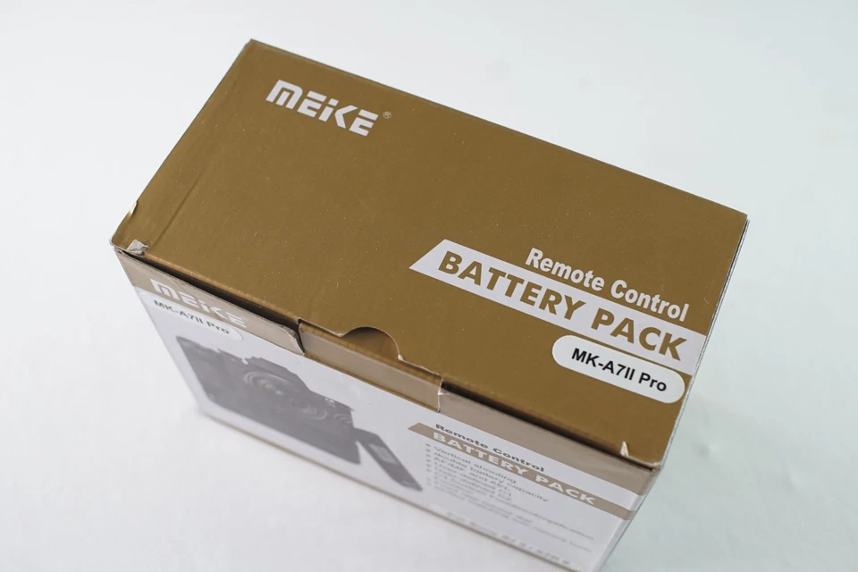 Empuñadura de batería Meike MK-A7II Pro para Sony A7II / A7RII con control remoto 2.4G Foto 3 de 4