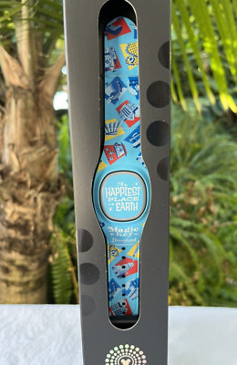 Disney Parks Disneyland Magic Key 2022 MagicBand+ ''Happiest Place On Earth'' NIB