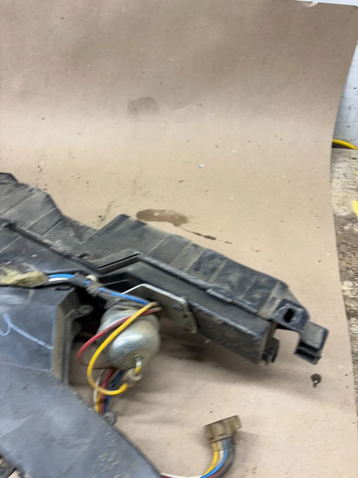 1992 1996 95 FORD f150 F250 F350 BRONCO UNDER DASH HEATER BOX ASSEMBLY 92 94 96 - Image 4 of 4