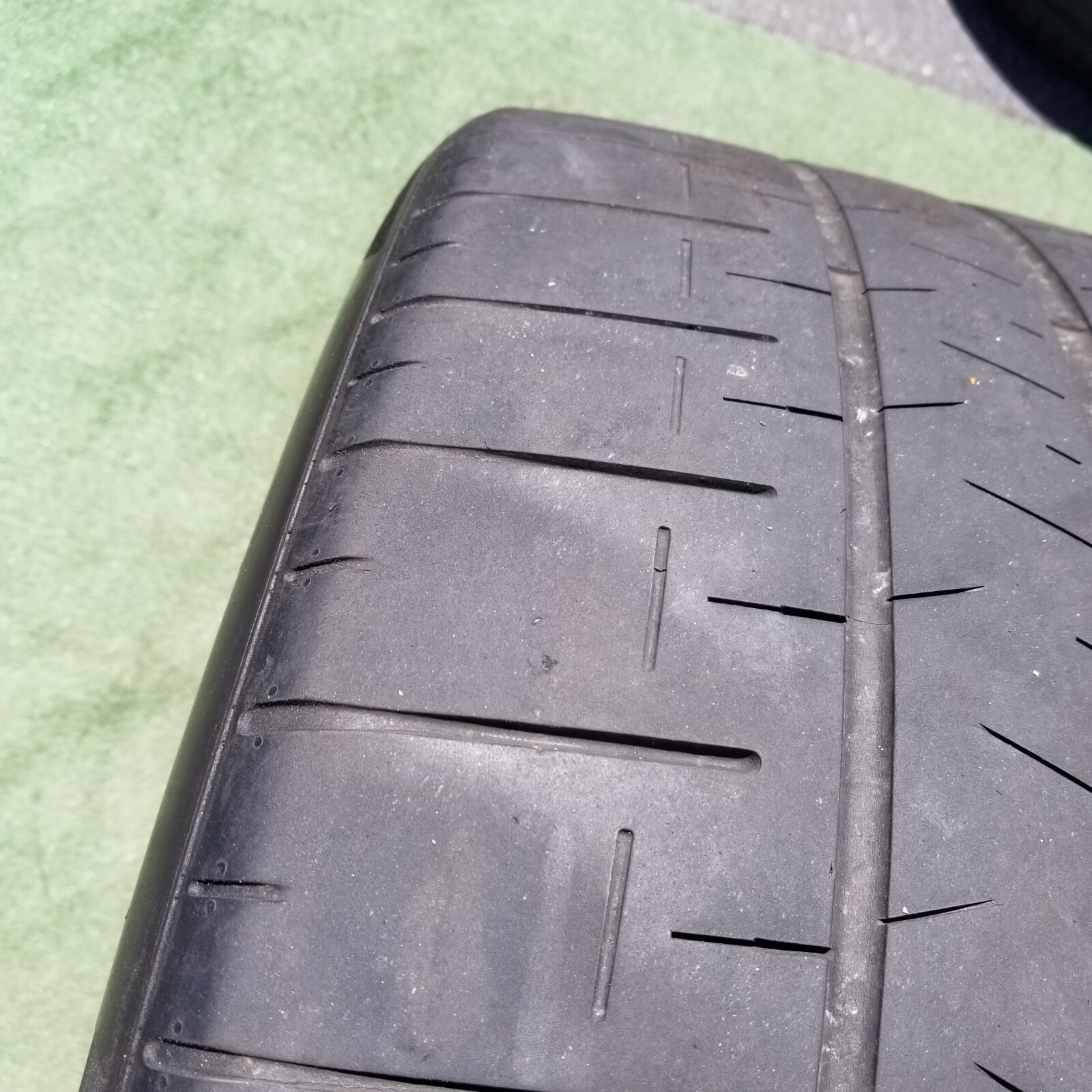 325/35R22 Pirelli P Zero Corsa PZC4 Tire Lamborghini Urus 325/35ZR-22 114Y 40%