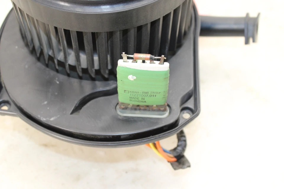 Motor soplador Saturn Sky 2007-2010 OEM KW92 Foto 2 de 4