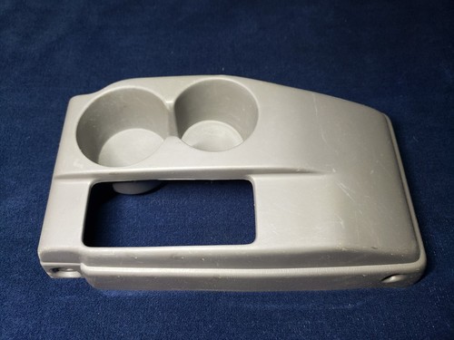 01-04 TOYOTA TACOMA 2WD AUTO FLOOR SHIFT SHIFTER BEZEL CONSOLE TRIM CUP HOLDER