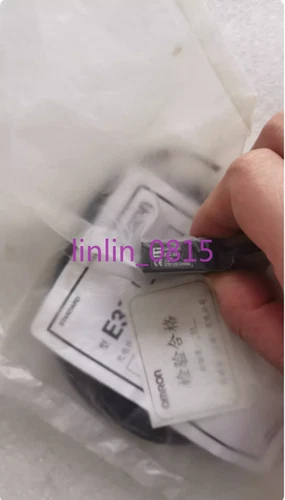 1Pcs New Omron E3Z-D81