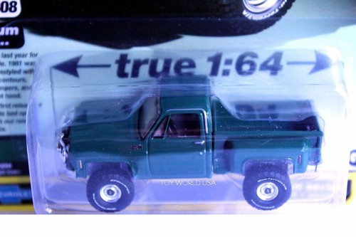 Auto World MUSCLE TRUCKS 1980 Chevy Custom Deluxe Stepside #3 5/B - Picture 2 of 2