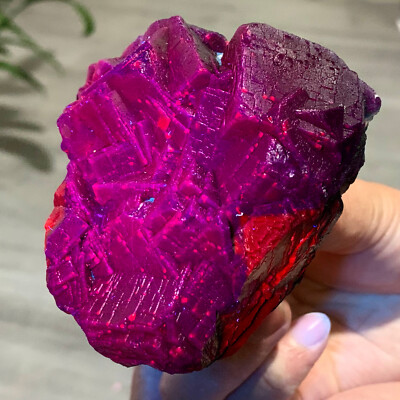 412G Natural black rose fluorescent cube fluorite specimen glow under UV light