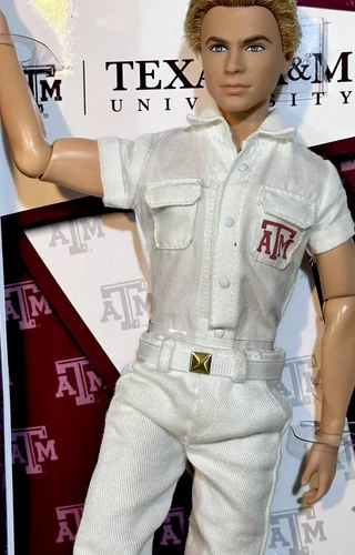 Barbie’s Texas A & M Ken Doll ~ Rooted Hair & Articulated Body ~ New In Box ⭐️