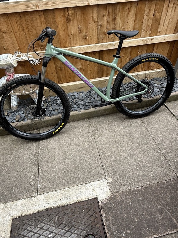 Santa Cruz Chameleon Hard Tail Mountain Bike