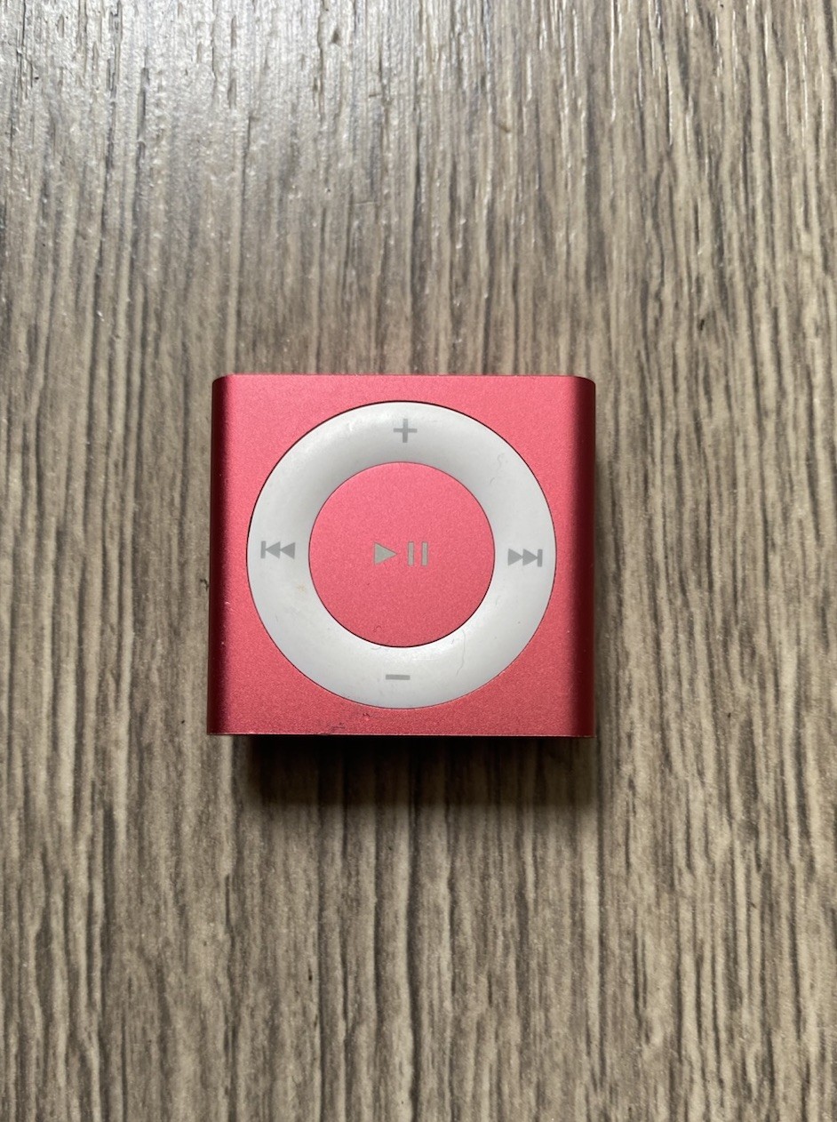 Apple iPod Shuffle 4th Generation Pink 2GB -