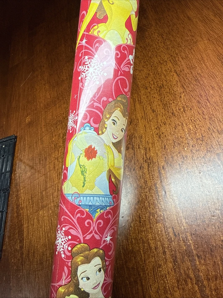 Papel de envolver Belle para envolver regalo princesa Disney 40 pies cuadrados hecho en EE. UU. Foto 4 de 4