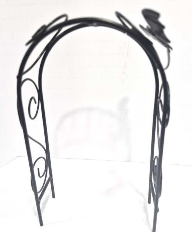 Miniature Dollhouse Halloween Village Black Metal Garden Trellis With Bat 1:12