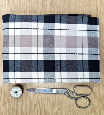 POLSTERSTOFFREST - schwarz, beige, creme Tartan Karomaterial - 1m Länge