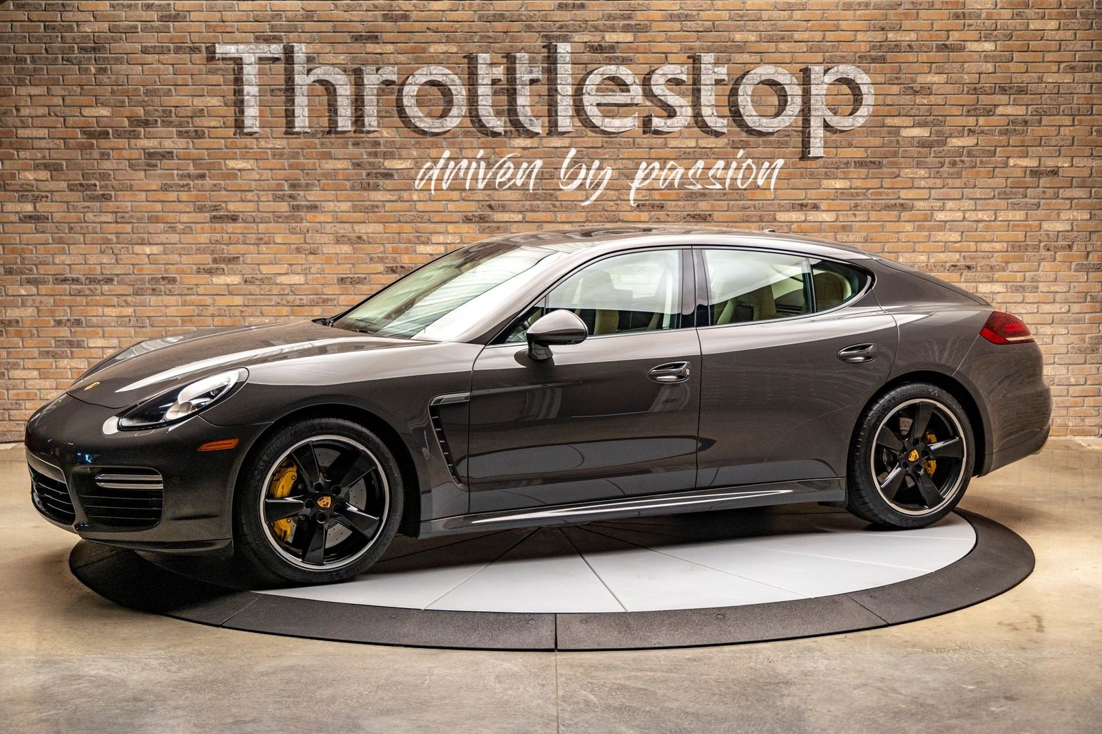2016 Porsche Panamera Turbo S
