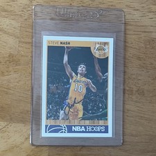 2013-14 NBA Hoops - Steve Nash #2 On Card Autograph 