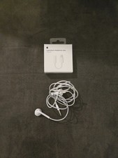 Apple Wired Earbuds  Lightning to Headphone Adaptor
