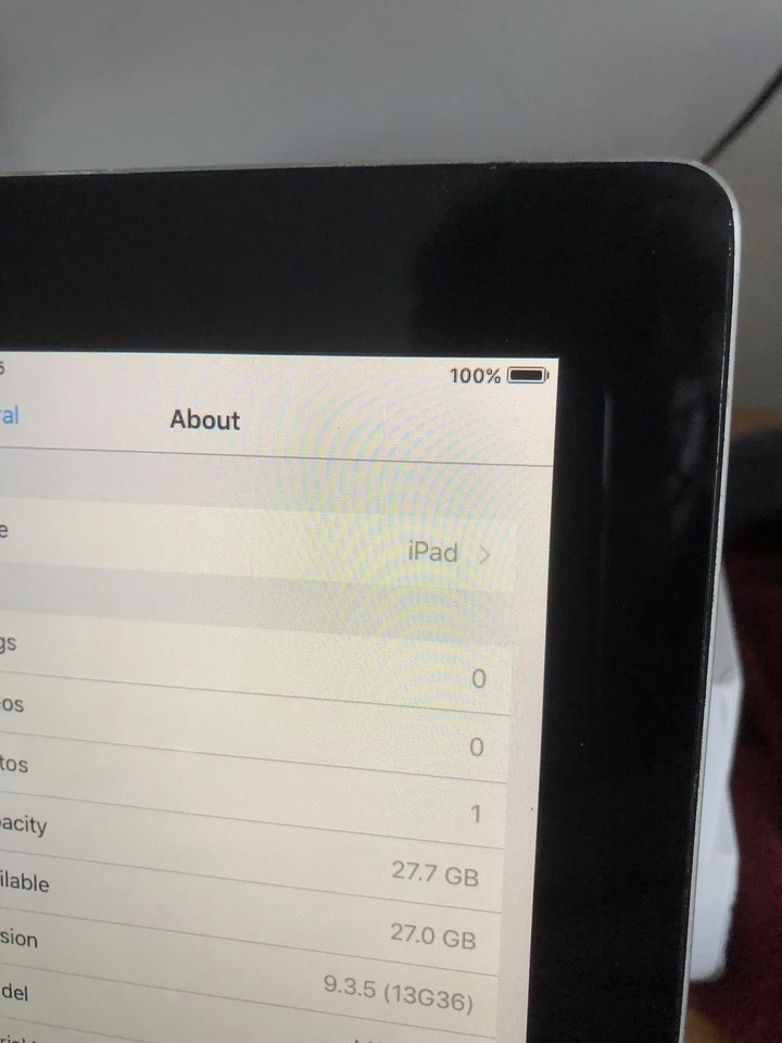 Apple iPad 2 9.7in 32GB Wi-Fi Tablet - Black - Image 4 of 4