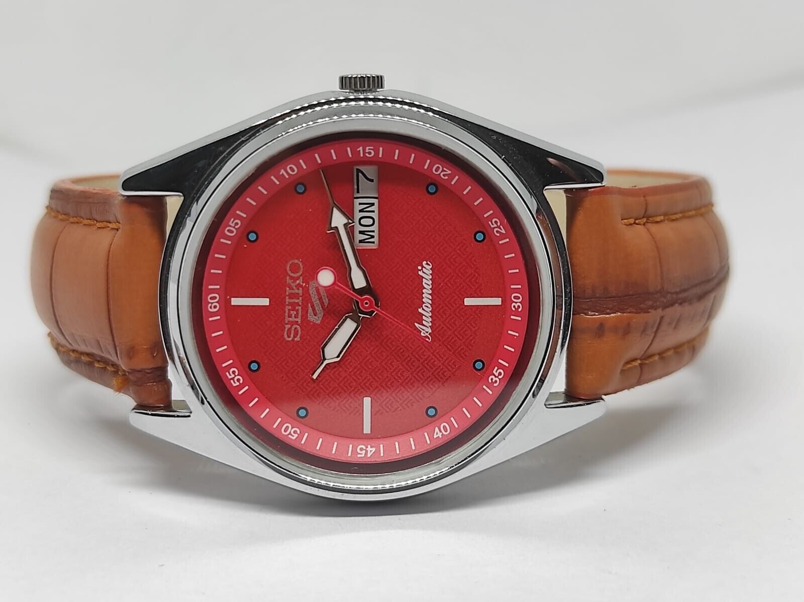 SEIKO 5 AUTOMATIC WATCH CAL6309 17 JEWEL RED DIAL DAYDATE MEN'S WRIST