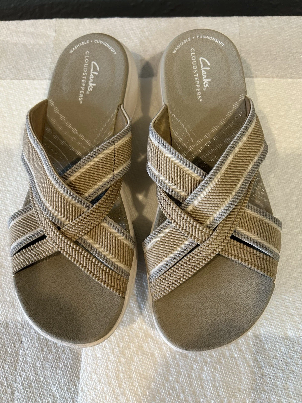 Sandali Cloudsteppers by Clarks Arla Wave platform beige donna taglia 6