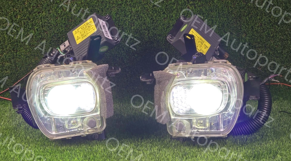 Lexus SC430 2002-2010 HID Fog Lamps With Controller Left And Right OEM Used - Image 2 of 4