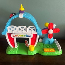 CoComelon Petting Farm Playset Plays Music And Makes Noises