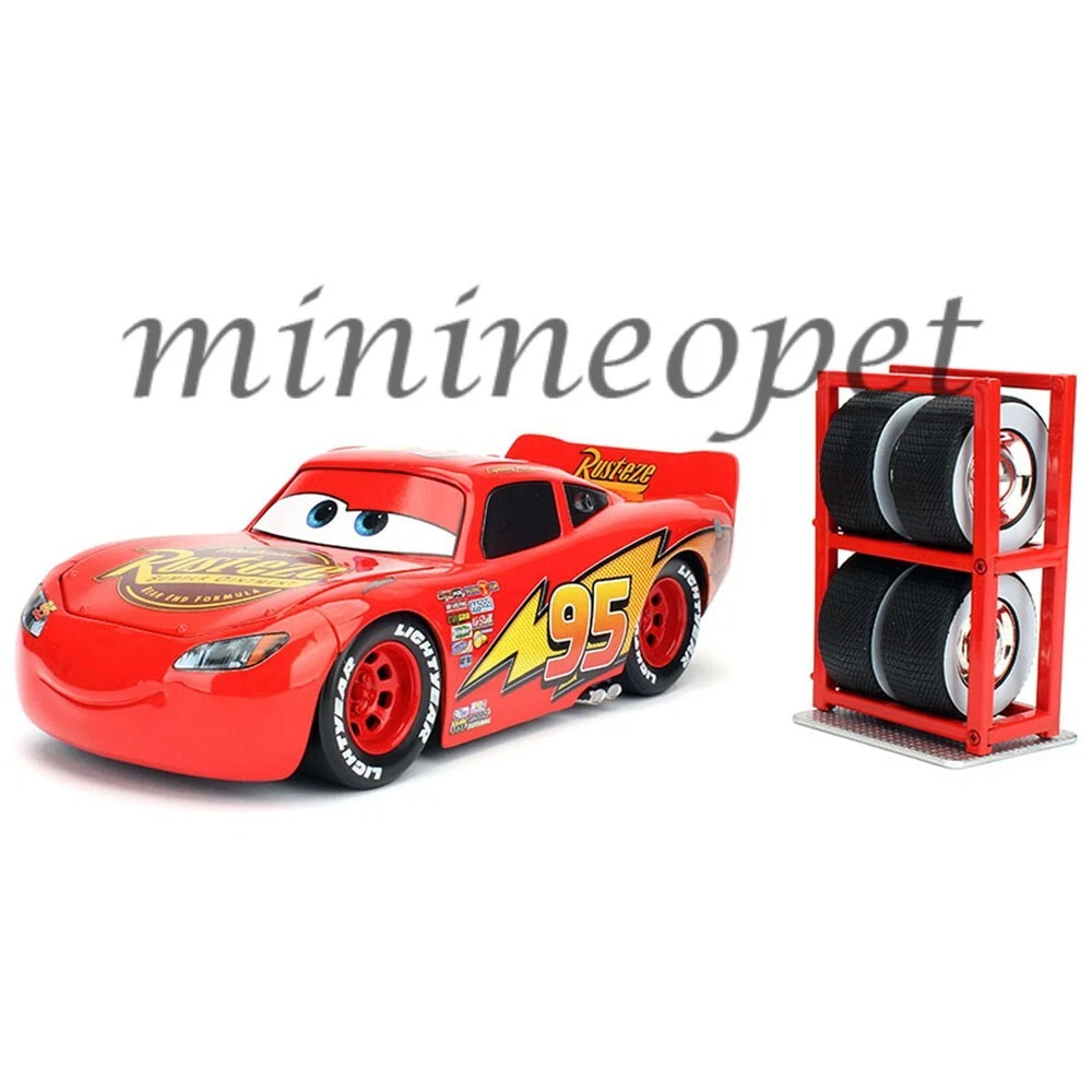 JADA DISNEY PIXAR CARS LIGHTNING MCQUEEN 1/24 DIECAST with TIRE RACK 97751