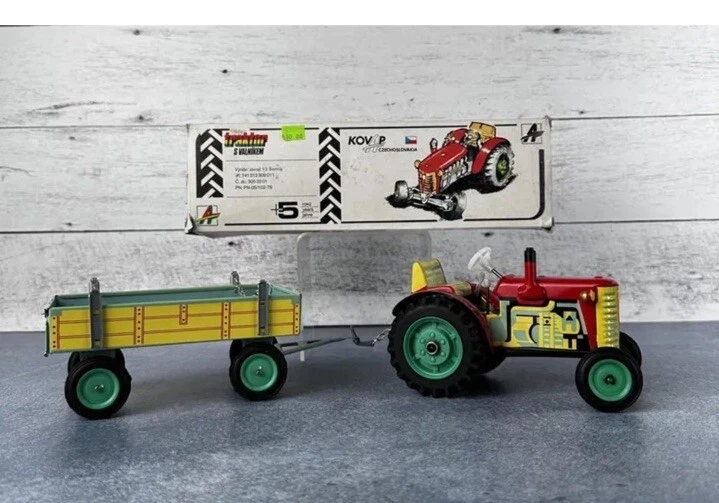 🔥Vintage Kovap Wind Up Traktor Tractor Toy 1:25 Czech Republic W Trailer In Box - Image 2 of 4