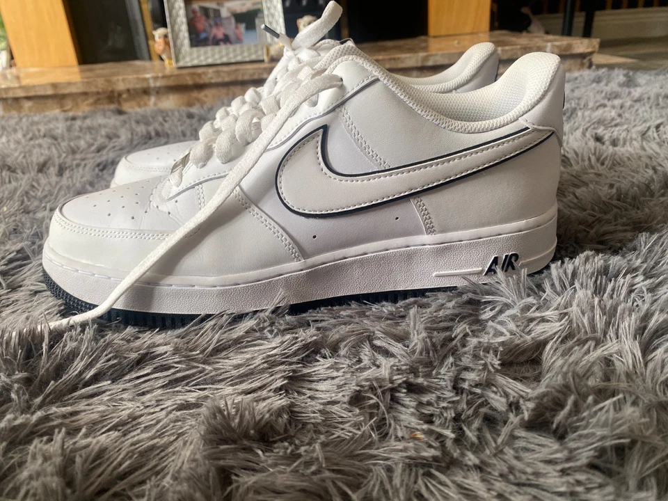Nike Air Force 1 '07 Low White Black  UK 9 Original box and packaging VERY GOOD, photo 4 of 5