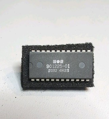 Commodore 64 C64 Character ROM Chip MOS 901225-01 getestet und funktionsfähig 