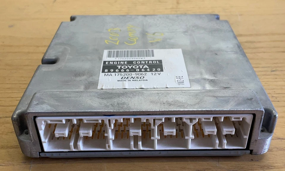 2002-06 MCV30 Toyota Camry V6 1MZ-FE 3.0 A/T Engine Control Unit ECU 89666-06420 - Image 2 of 3